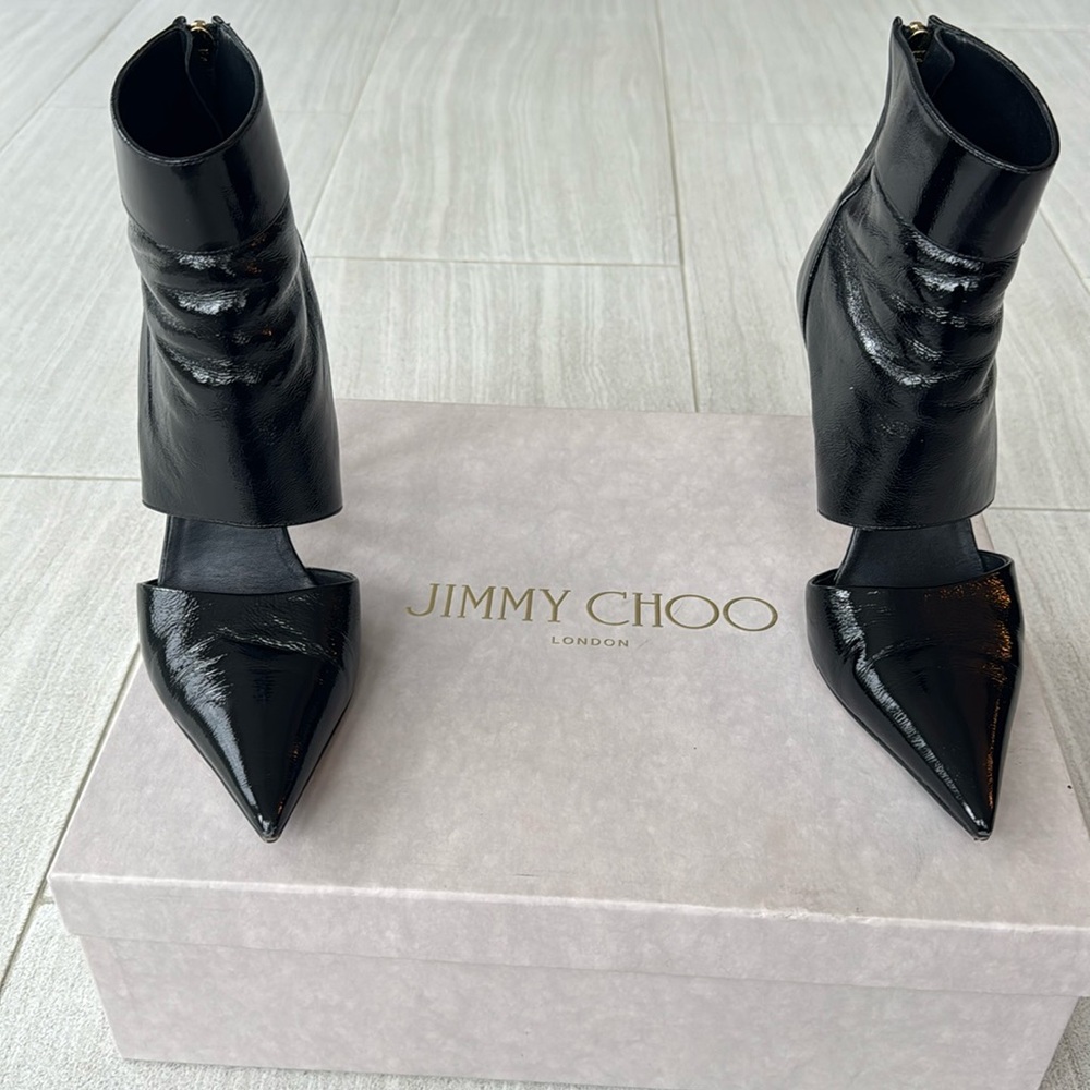 Jimmy Choo Tara shoe